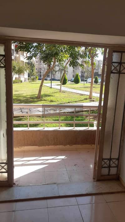Apartment for rent Law 103m b6 price of a catch