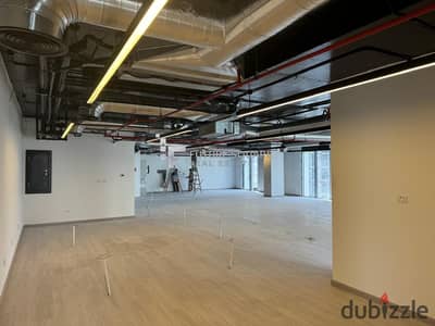 Prime location office for rent 304m in Hyde Park - Fifth Settlement