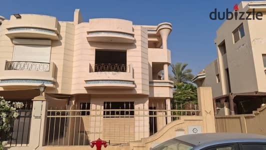 Twin House for Sale in Compound Golden Heights Directly Opposite Al Rehab, Next to Al Patio La Vista, Close to Top Malls and Services in New Cairo