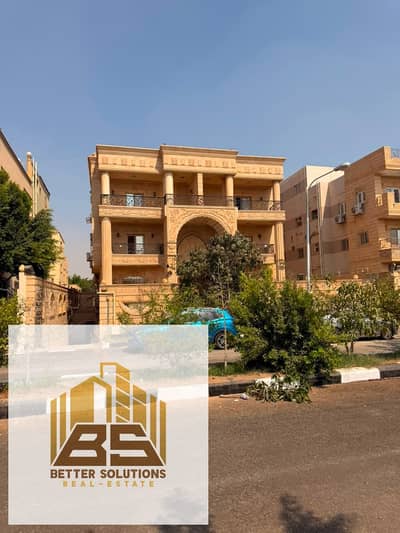 A palace for sale - Fifth neighborhood villas near Farid Habib - in Al Obour City