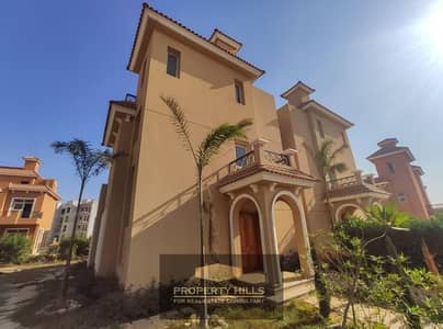 Last twin villa available for immediate delivery in Sheikh Zayed opposite Zayed 5 behind Mall of Arabia and AEON Towers centers