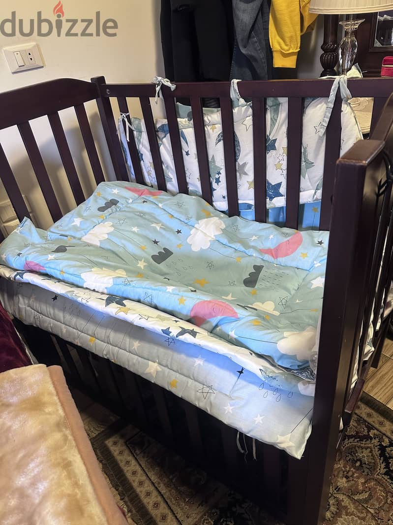 Used baby crib 1