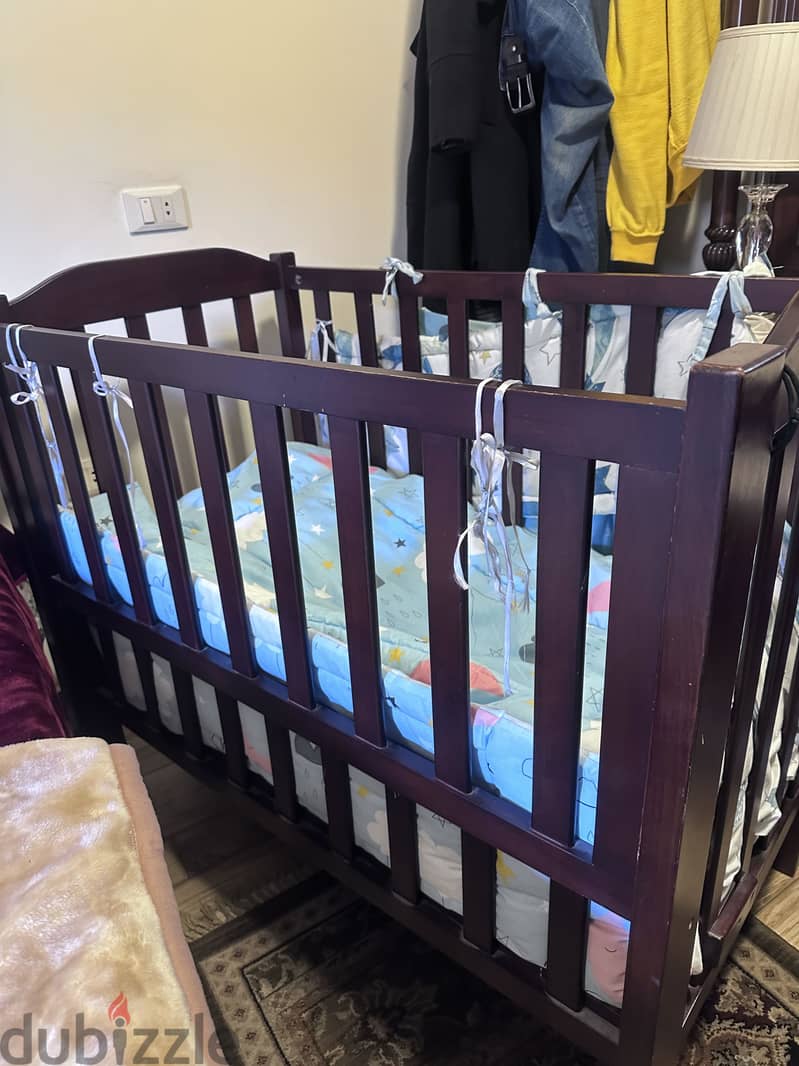Used baby crib 3