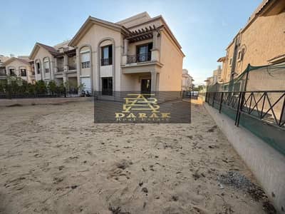 Townhouse F3 Corner in Madinaty for sale with a distinct and undamaged garden view
