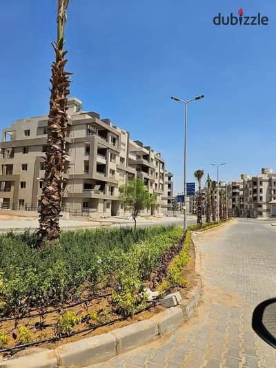 شقة متشطبة للبيع علي وصلة دهشور الشيخ زايد بسعر مميز