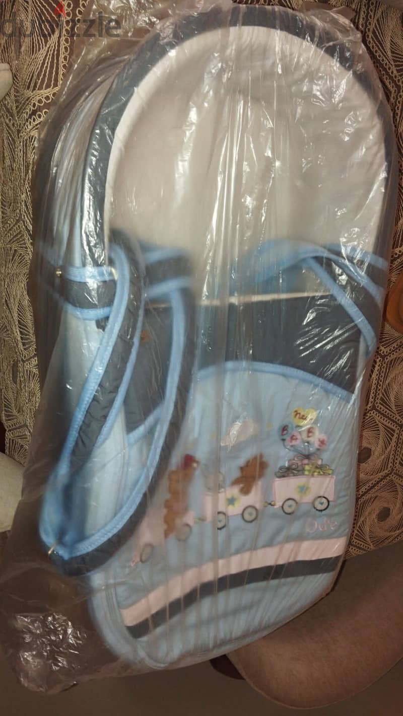 سرير اطفال 2