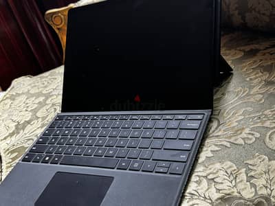 Microsoft surface pro 9 used استعمال طبيب
