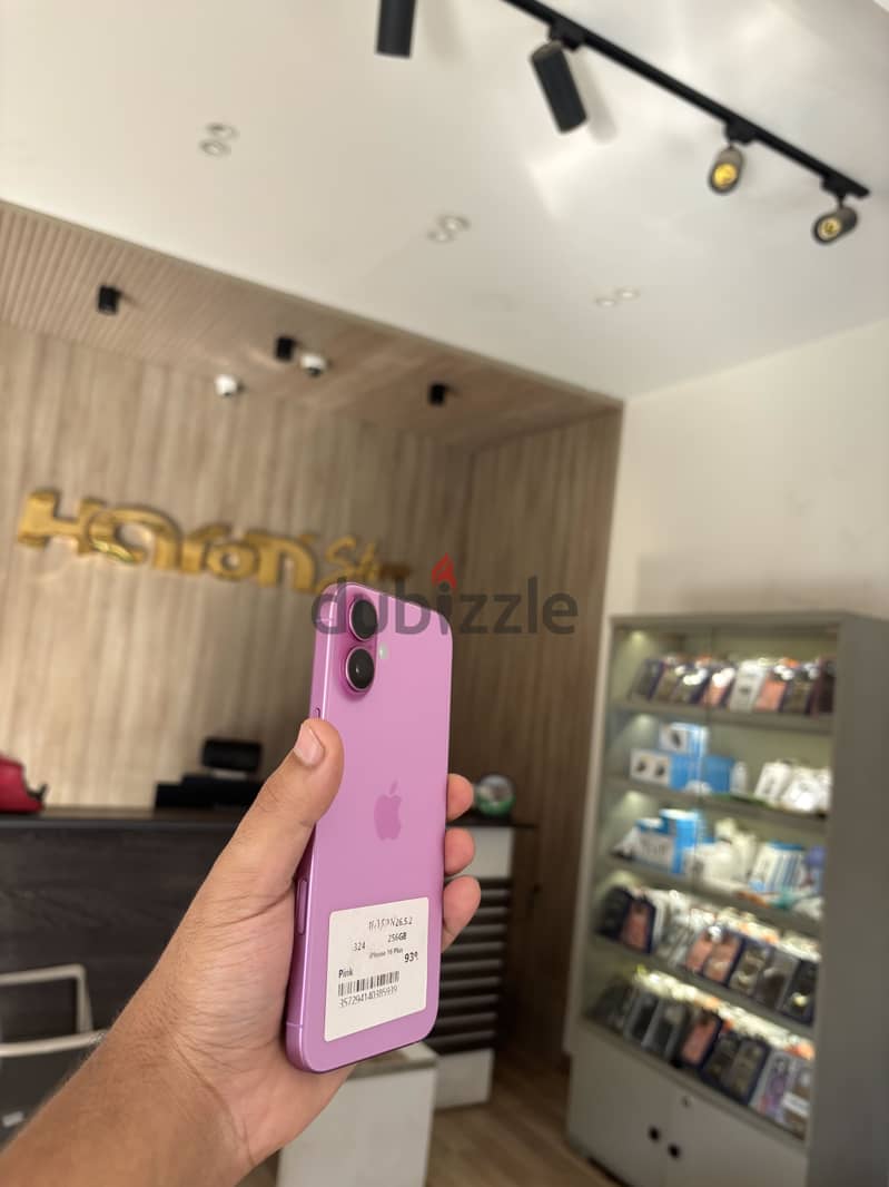 Apple - iPhone 16 Plus 3
