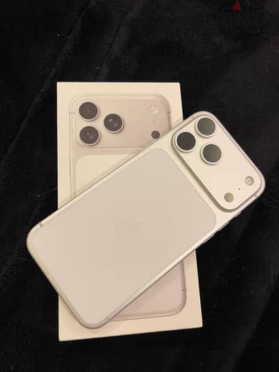 Apple - iPhone 17 Pro Max