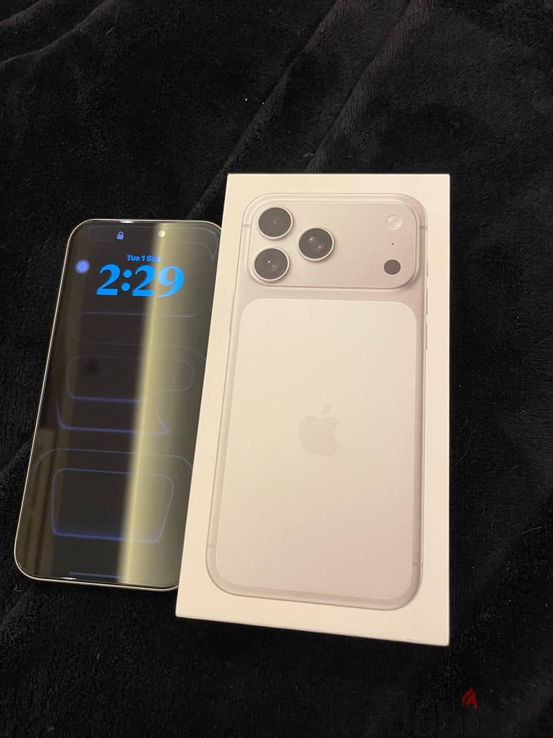 Apple - iPhone 17 Pro Max 3
