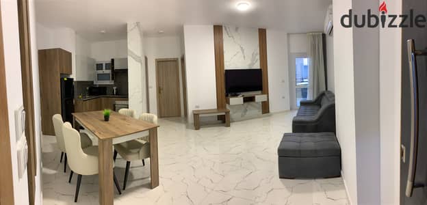 1BR Apartment | Mall & Cafés View | La Prestigia