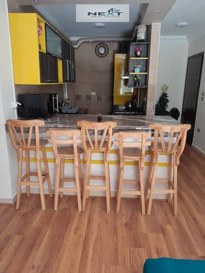 Opportunity to rent in the most prestigious and distinguished phase of Madinaty, B11, with the best view and location. The area is 80 square meters +