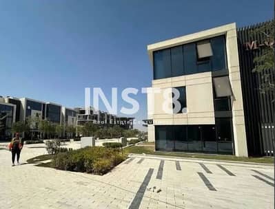 Administrative Building for Sale in Heart Work with Special Price