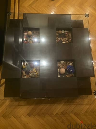 Stylish Center Table with Decorative Storage
