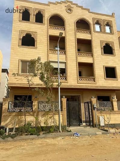 شقة للبيع الاندلس 2 فيو غير مجروح مساحة 190م دور ثانى نصف تشطيب استلام فورى بعداد الكهرباء