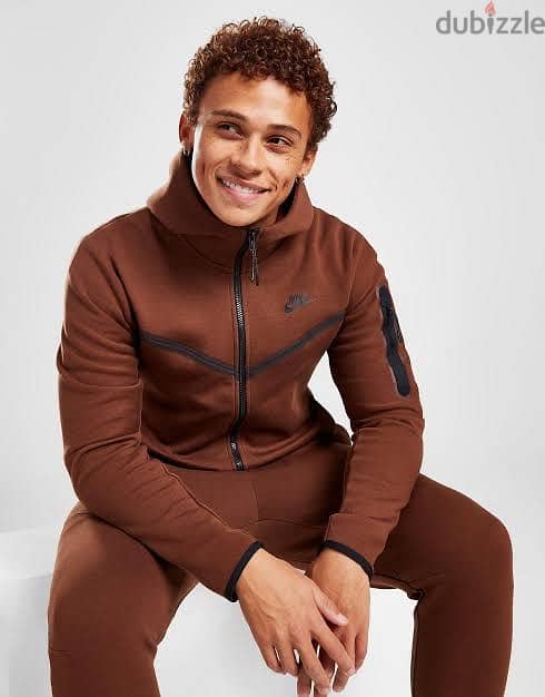 Authentic 100% nike tech fleece brown 1