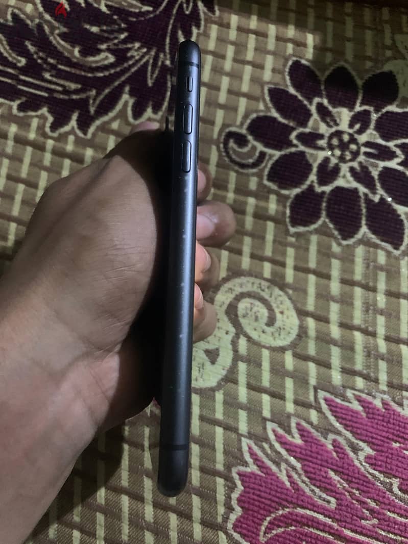ايفون ١١ 1