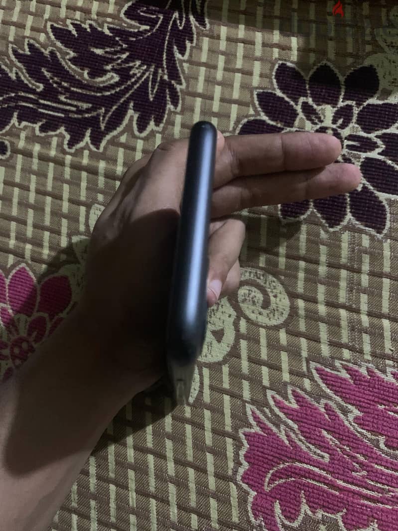 ايفون ١١ 3