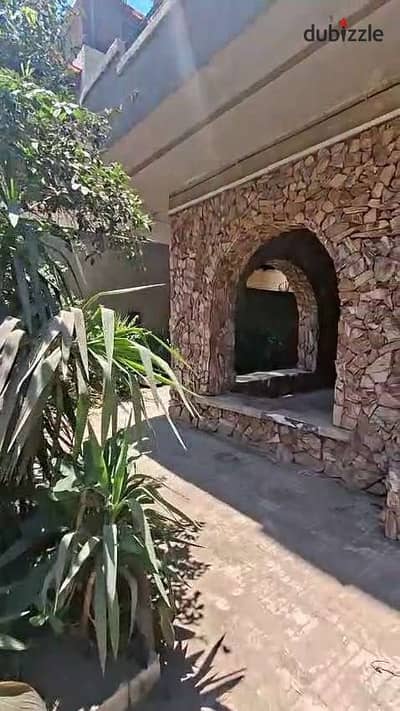 Office 450 sqm ground floor with garden licensed for administrative and civil defense for rent