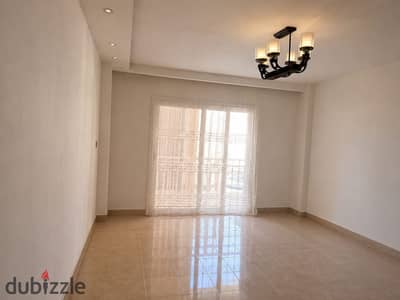 Apartment for sale in Madinaty 82m in B11 with kitchen and chandelier