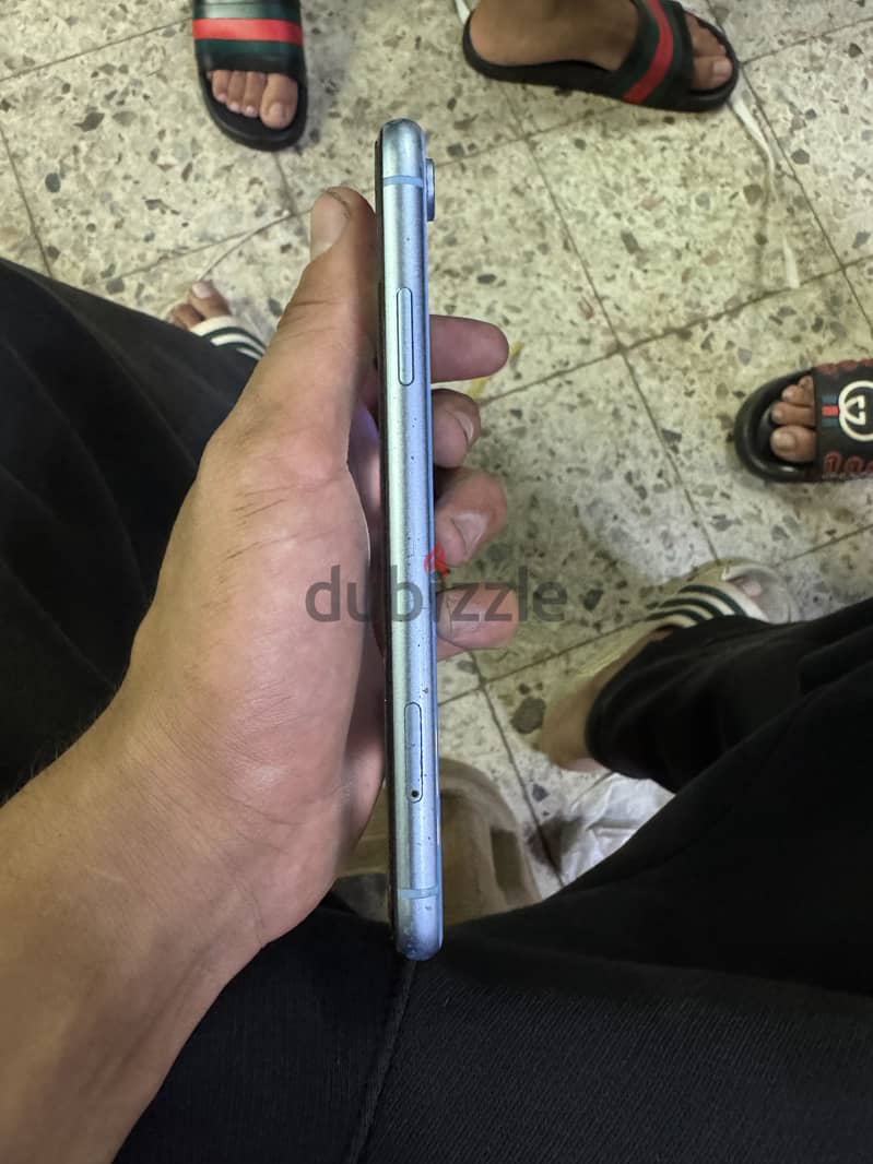 Apple - iPhone XR 6