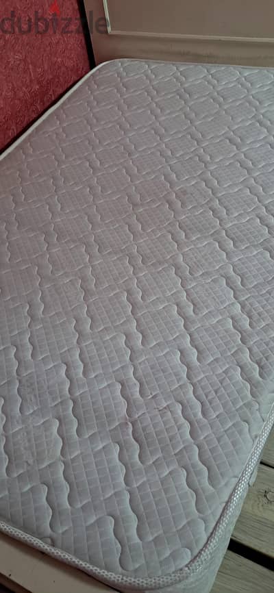 مرتبه سفنج مضغوط