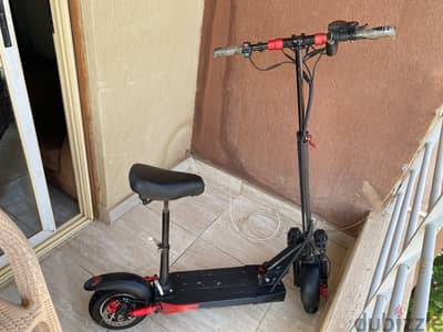 للبيع سكوتر كهربائي كروني Electric Scooter CRONY وارد دبي بحالة الزيرو