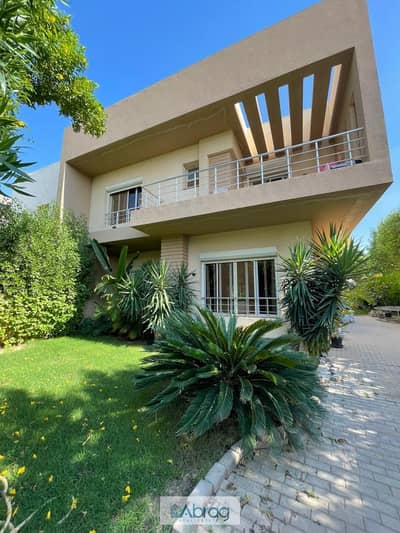 Twin house with luxury finishing for sale in Grand Heights, 330 meters