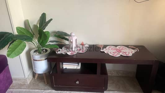 وحدة تليفزيون وترابيزة خشب زان