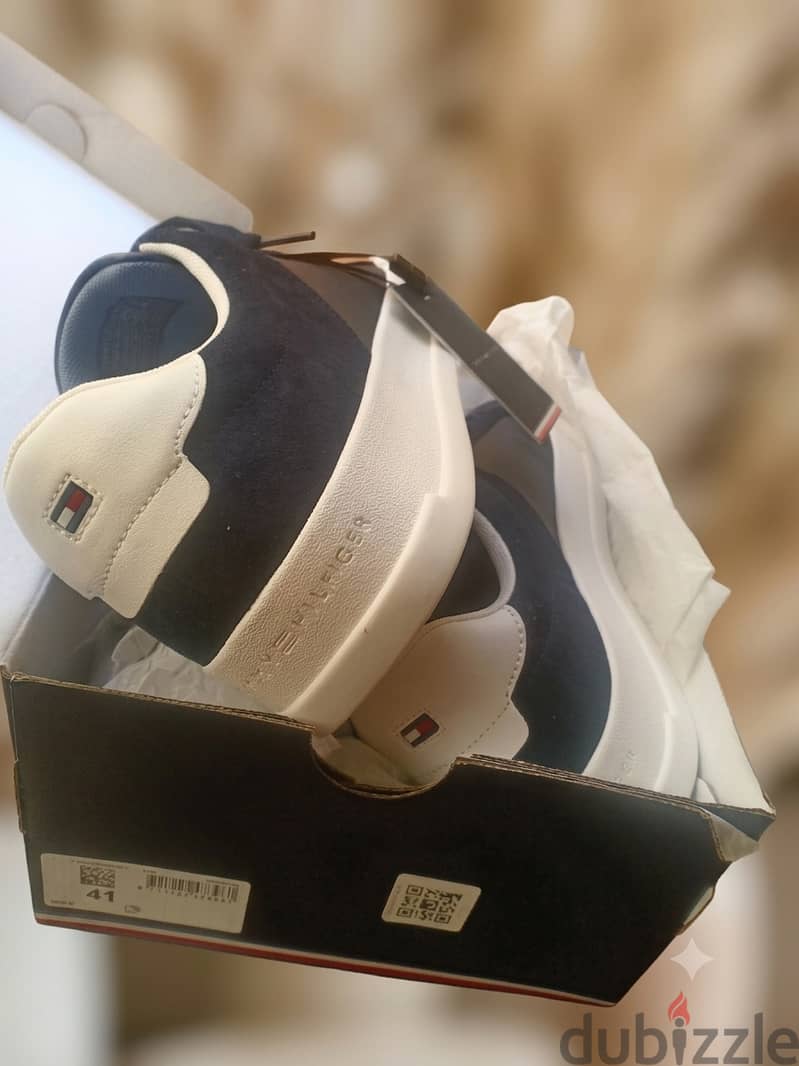 Tommy Hilfiger 3