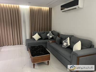 شقة مفروشة فاخرة للإيجار – كمبوند وان قطامية
