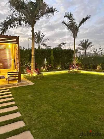 A north facing corner villa with a spectacular view situated in a prime location directly adjacent to Madinaty and right on the Suez Road