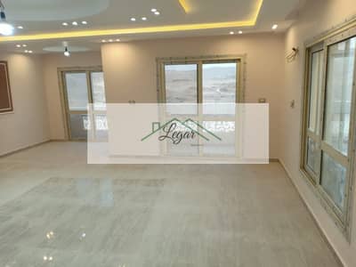 Apartment for Rent – ​​Dual-Aspect Unit in Al-Khamayel Compound (Phase 3) – Great Deal