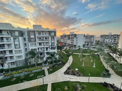 With a down payment of 4 million and 850 thousand, receive an 78 square meter apartment with furniture and appliances
