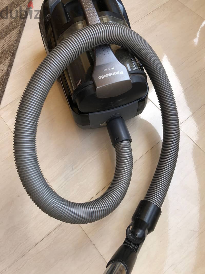 Panasonic MC-CL565 2000W Vacuum Cleaner 3