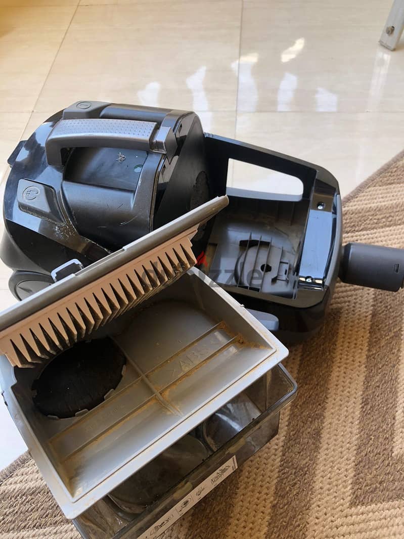 Panasonic MC-CL565 2000W Vacuum Cleaner 6