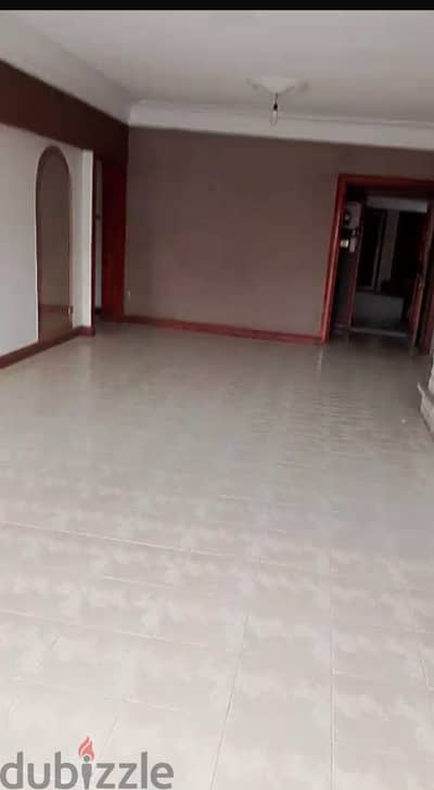 شقة للبيع بالنزهة الجديدة