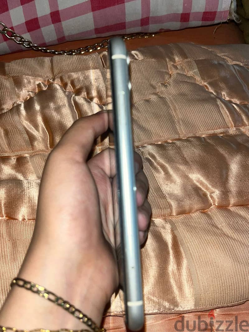 Apple - iPhone 11- ايفون ١١ 3