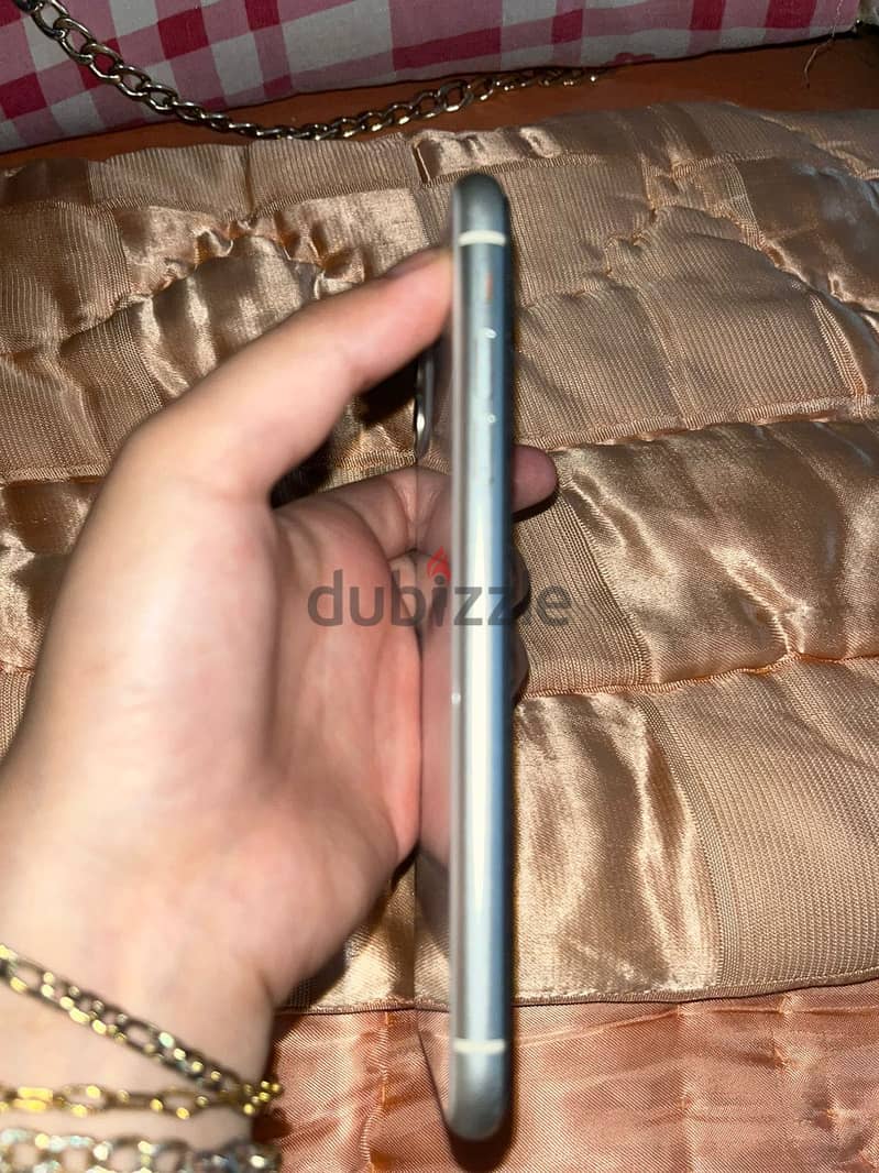 Apple - iPhone 11- ايفون ١١ 4
