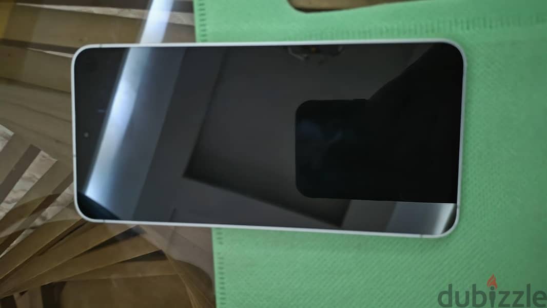 Samsung S25 FE 4
