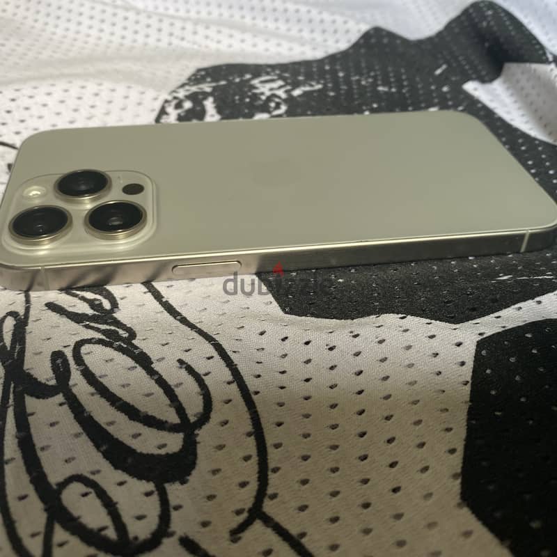 IPhone 15 Pro Max 256gb 5
