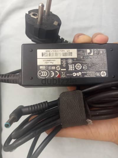 شاحن لابتوب hp اصلي ب 500 ج قابل للتفاوض