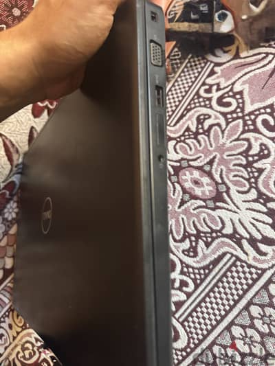 للبيع لابتوب Dell Latitude 5580 بحالة ممتازة جداً (كما هو موضح بالصور)