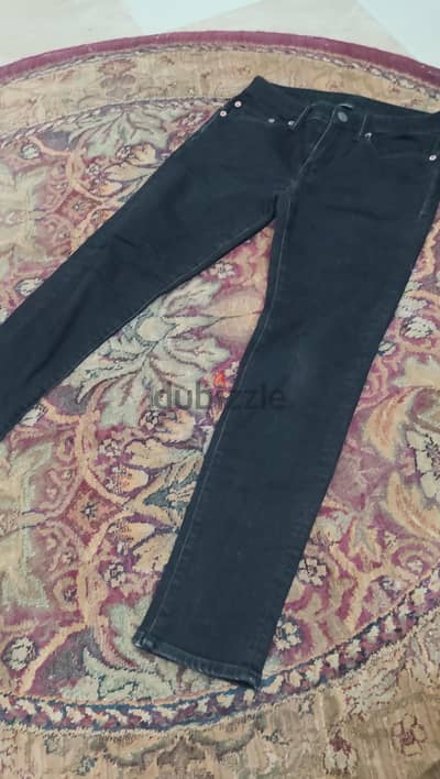 بنطلون جينس اسود من American eagle مقاس 28x30