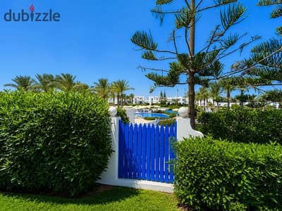 فيلا للبيع في ماونتن فيو رأس الحكمة - أكروبوليس|  صف أول على البحر والـ Pool الرئيسي