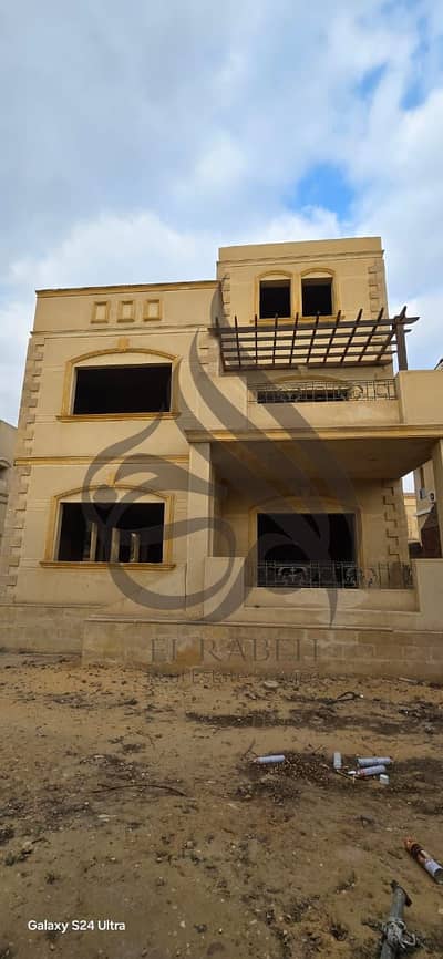 villa for sale in Ziziniz gardens new cairo under market price prime location