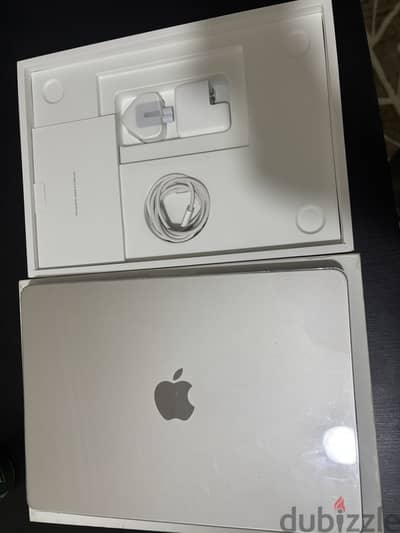 Apple 2024 M3 chip MacBook Air 13-inch