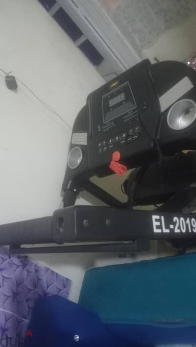 مشايه كهربائيه مع جهاز  مساج