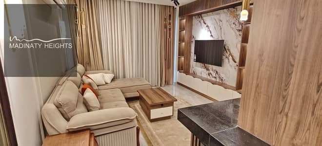  Privado – للإيجار المفروش  أول سكن | فرش فندقي | تشطيب Ultra Super Lux  84 متر  2 غرفة نوم  1 حمام  الدور الثالث  فيو جاردن وشارع رئيسي  فرش فندقي راقي  الفرش والأجهزة بالكامل ألماني  تشطيب ألترا سوبر لوكس  أول سكن