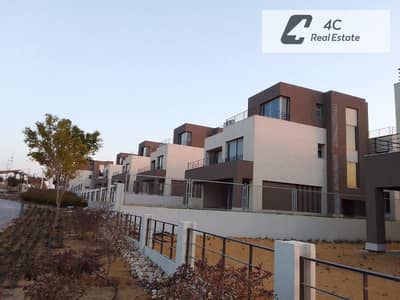 VILLA STAND ALONE READY TO MOVE -WITH PEST PRICE IN MARKET -VERY PRIME LOCATION - OPEN VIEW